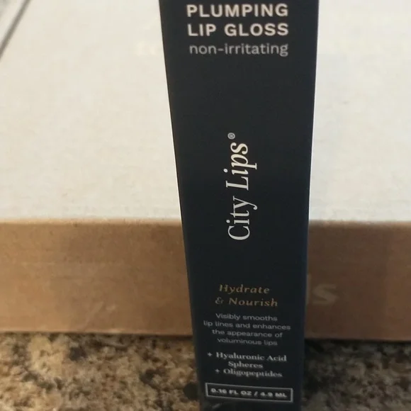 City Lips Plumping Lip Gloss - Elegant Clear. 💋🔥💋🔥 - Picture 5 of 6